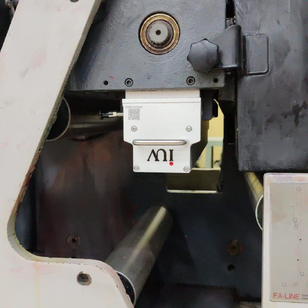 УФ-отверждение в производстве самоклеящихся этикеток стабильность и скорость