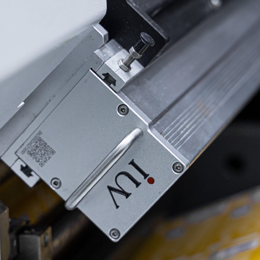 Інтэграцыя LED УФ-сістэм у вузкапалосныя друкарскія машыны вопыт і вынікі