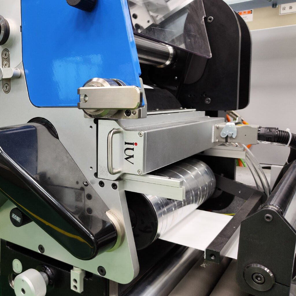 Автоматизация УФ-печати как LED-UV системы сокращают трудозатраты и исключают ошибки оператора