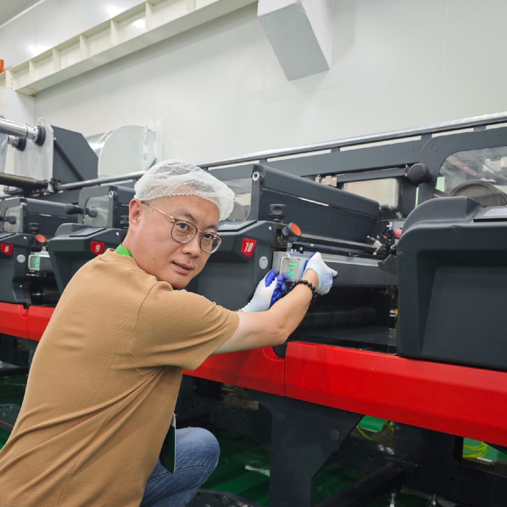 Святлодыёдныя УФ-сістэмы ў этыкетачным друку аптымізацыя працэсаў і зніжэнне браку