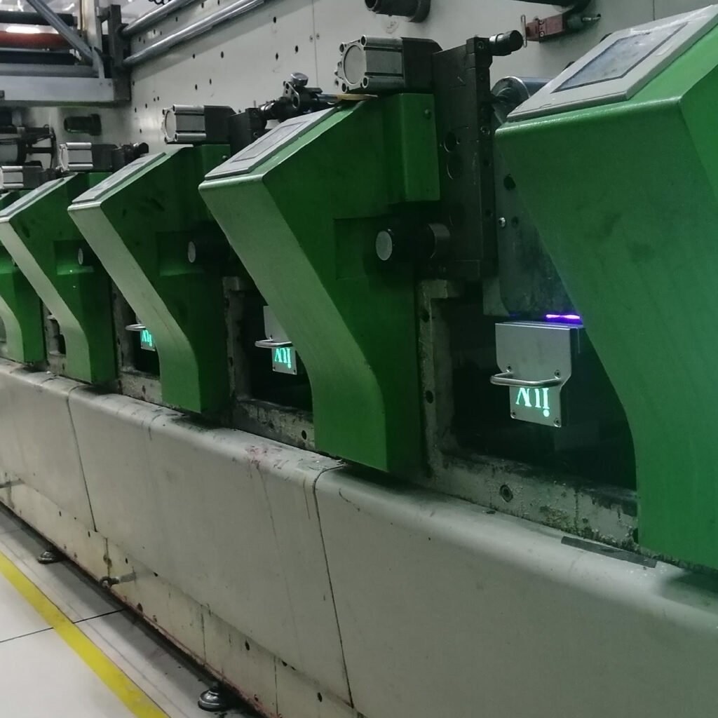 Современные решения для узкорулонной печати компактные LED УФ-системы нового поколения