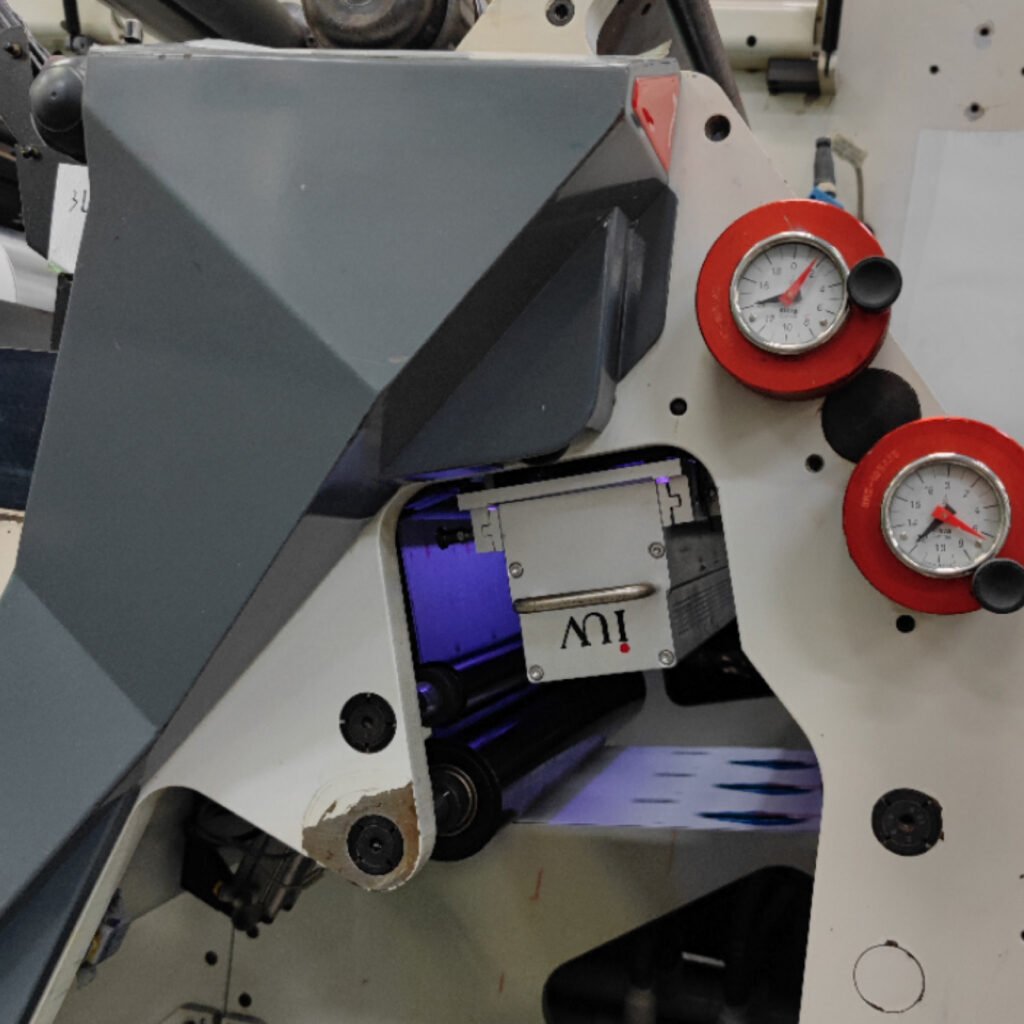 Сістэмы УФ-замацавання з выкарыстаннем святлодыёдаў новая эра ў друку этыкетак