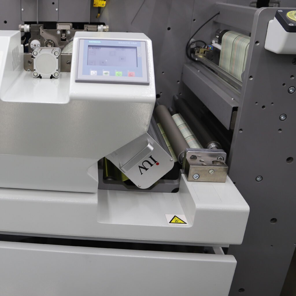 Як LED УФ-сістэмы паляпшаюць высыханне фарбаў пры высокіх хуткасцях друку