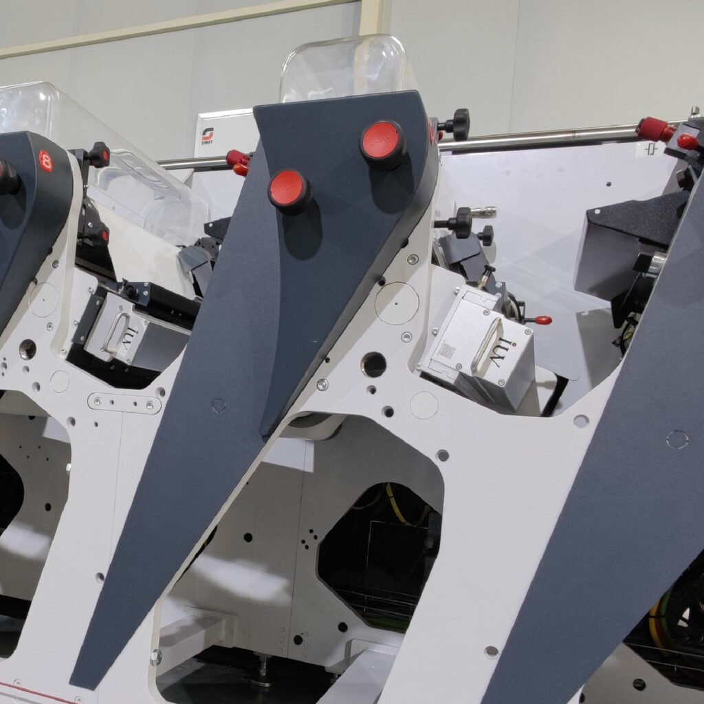 Як сістэмы LED УФ-замацавання дапамагаюць знізіць вугляродны след у друку