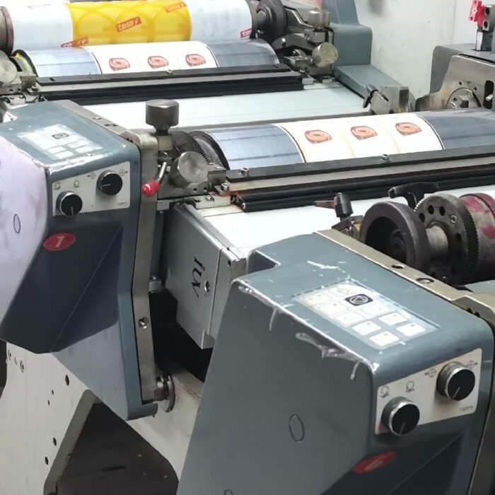Как технология УФ-отверждения повышает эффективность отверждения на высокоскоростных узкорулонных флексографских машинах